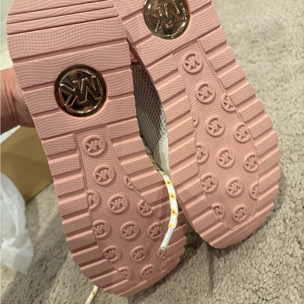MICHAEL KORS Maddy Trainer Sneakers US 7 Optic White $160NEW - Picture 10 of 14